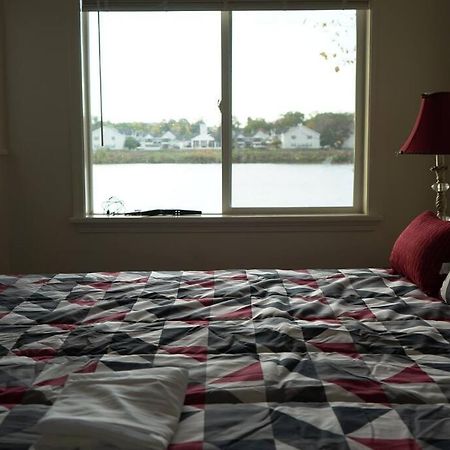 Queen Bed Beautiful Sunset W River View Fast Wifi Leilighet Troy Eksteriør bilde